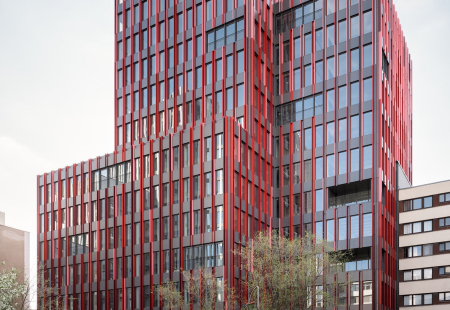 Fassadenhülle Red City West Berlin