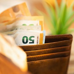 Long-term cost savings through solar power