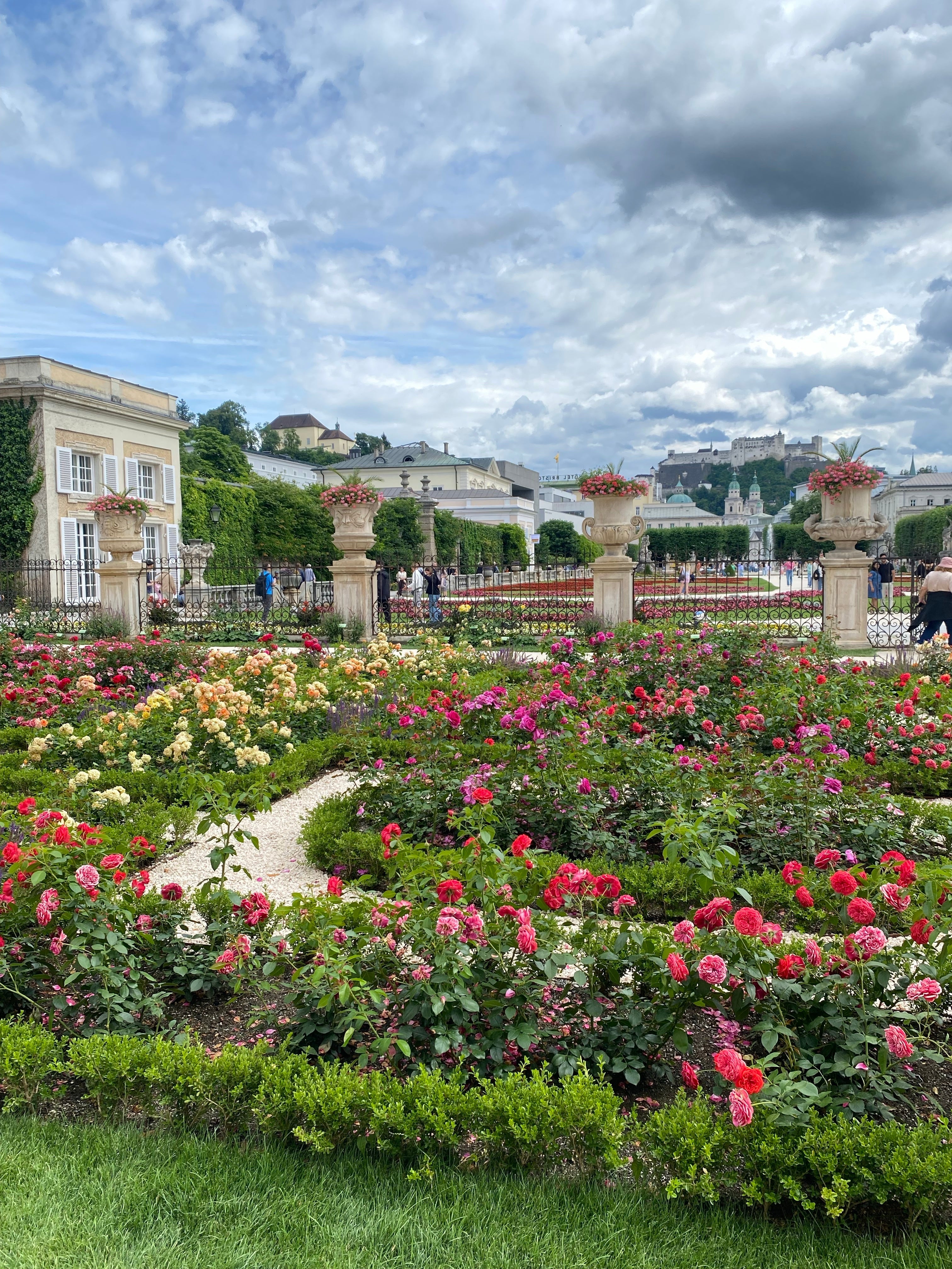 Rosengarten im Mirabellgarten Salzburg mit RETENTIS®