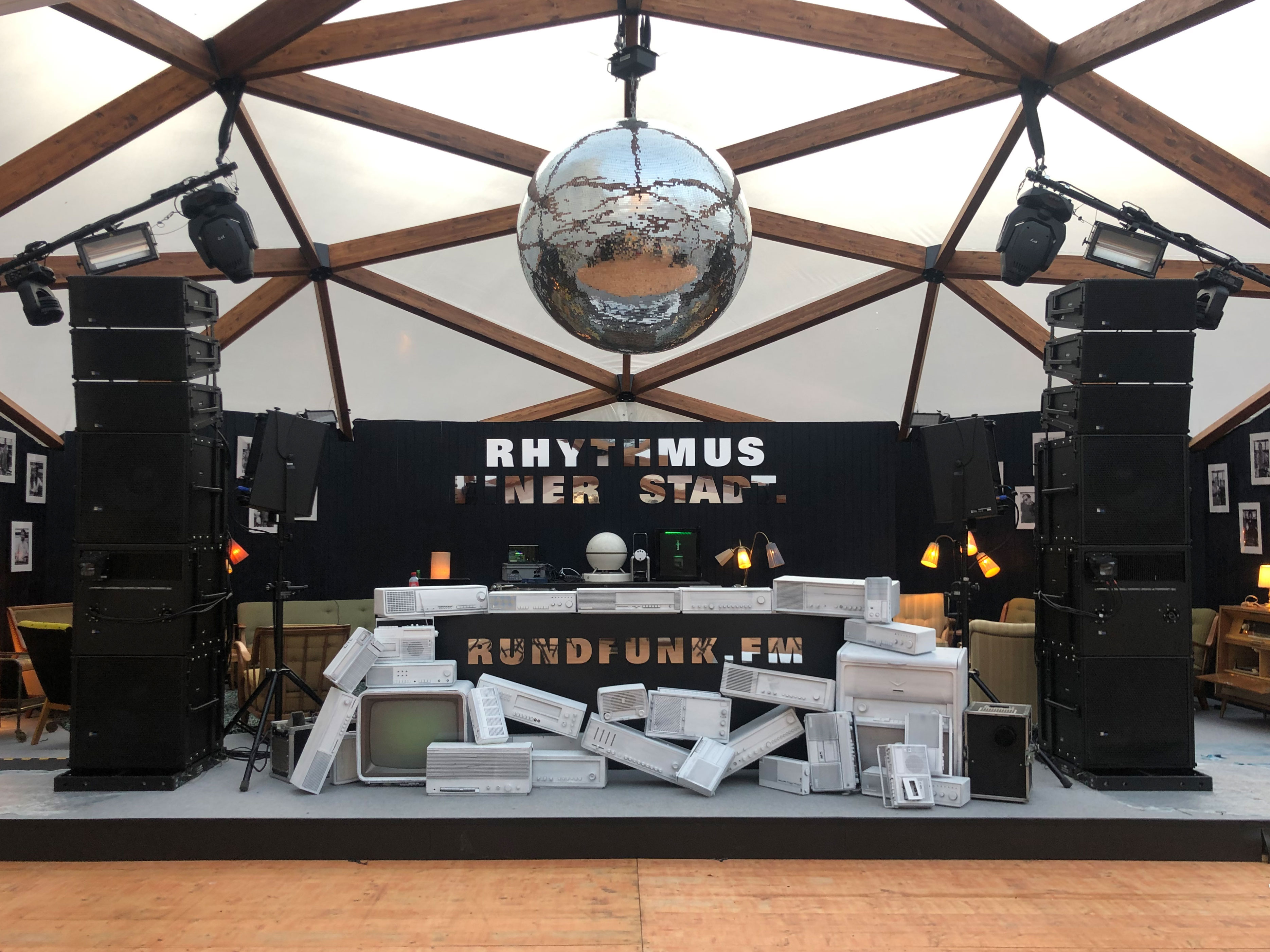 2015electronics – Fertigung