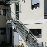 Metal construction structure