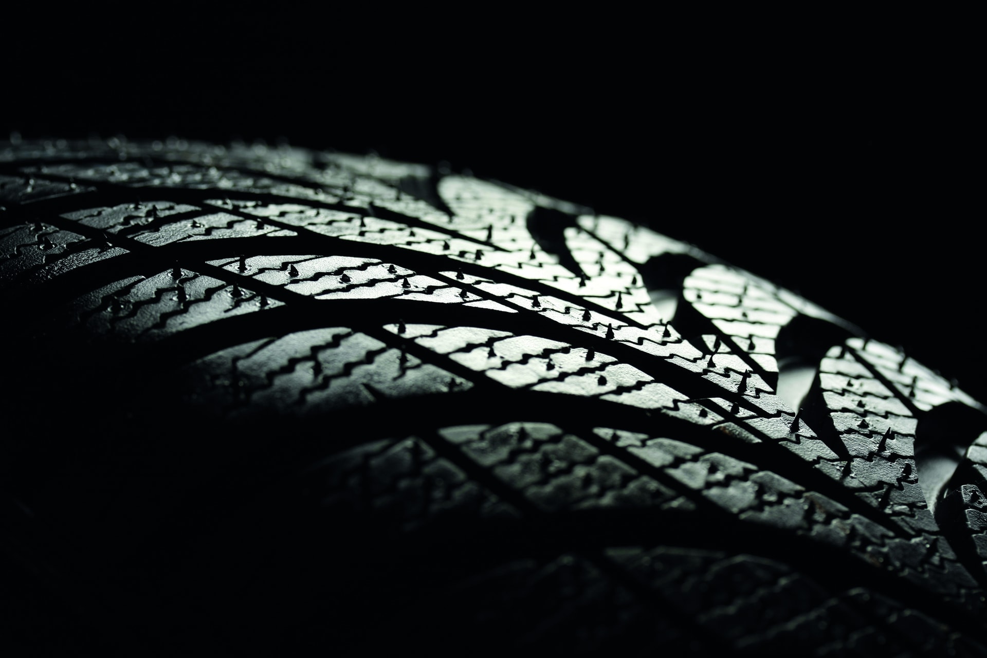 Anti-ozone waxes for tires