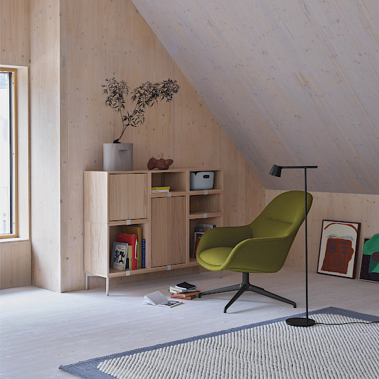 Muuto Outline Sofa mit Teppich
