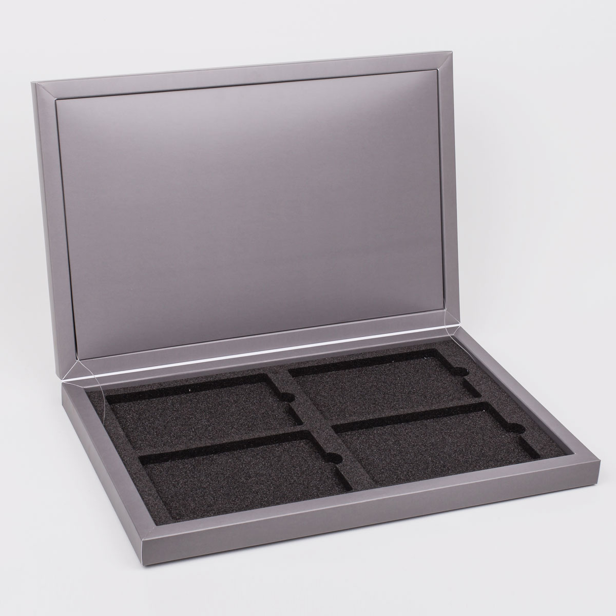 Verpackung mit Einleger
