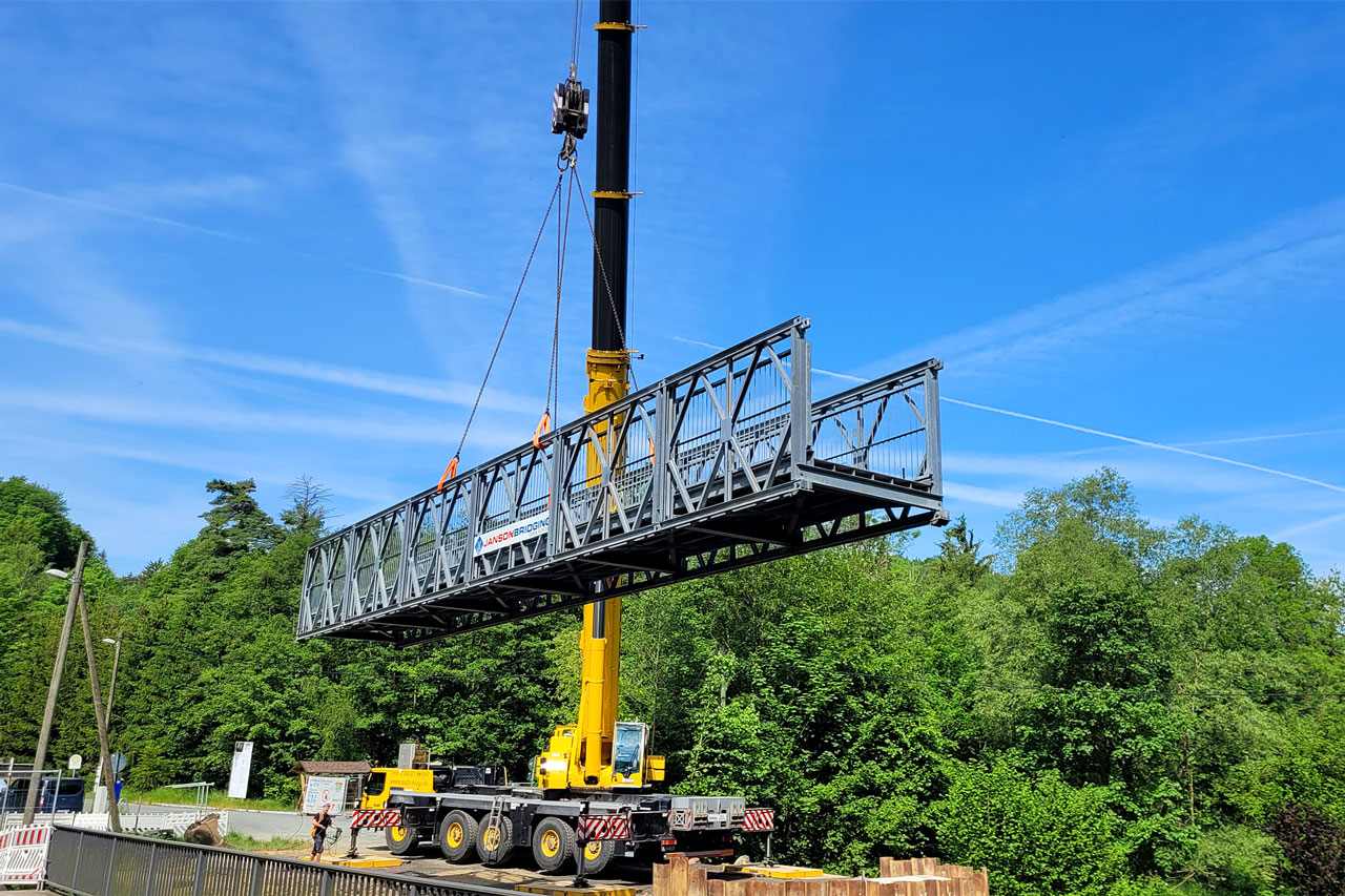 Einheben Fußgängerbrücke Weiße Elster
