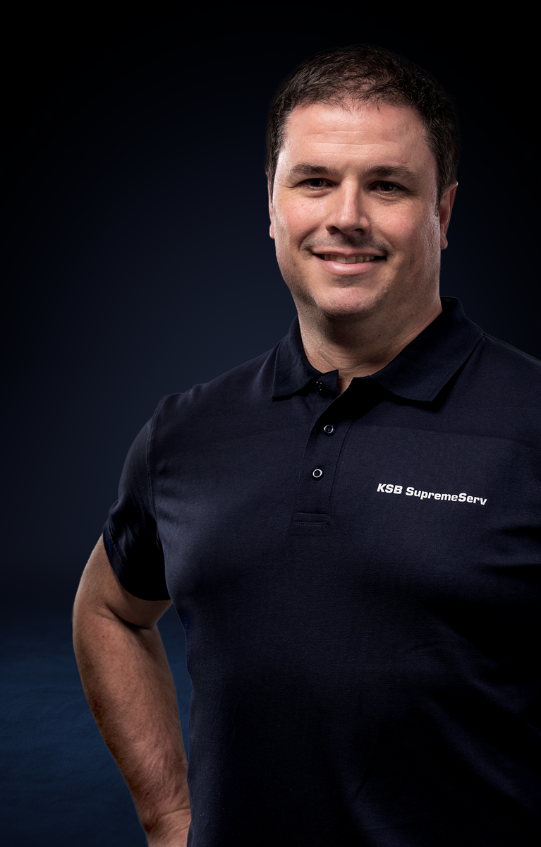 KSB service employee