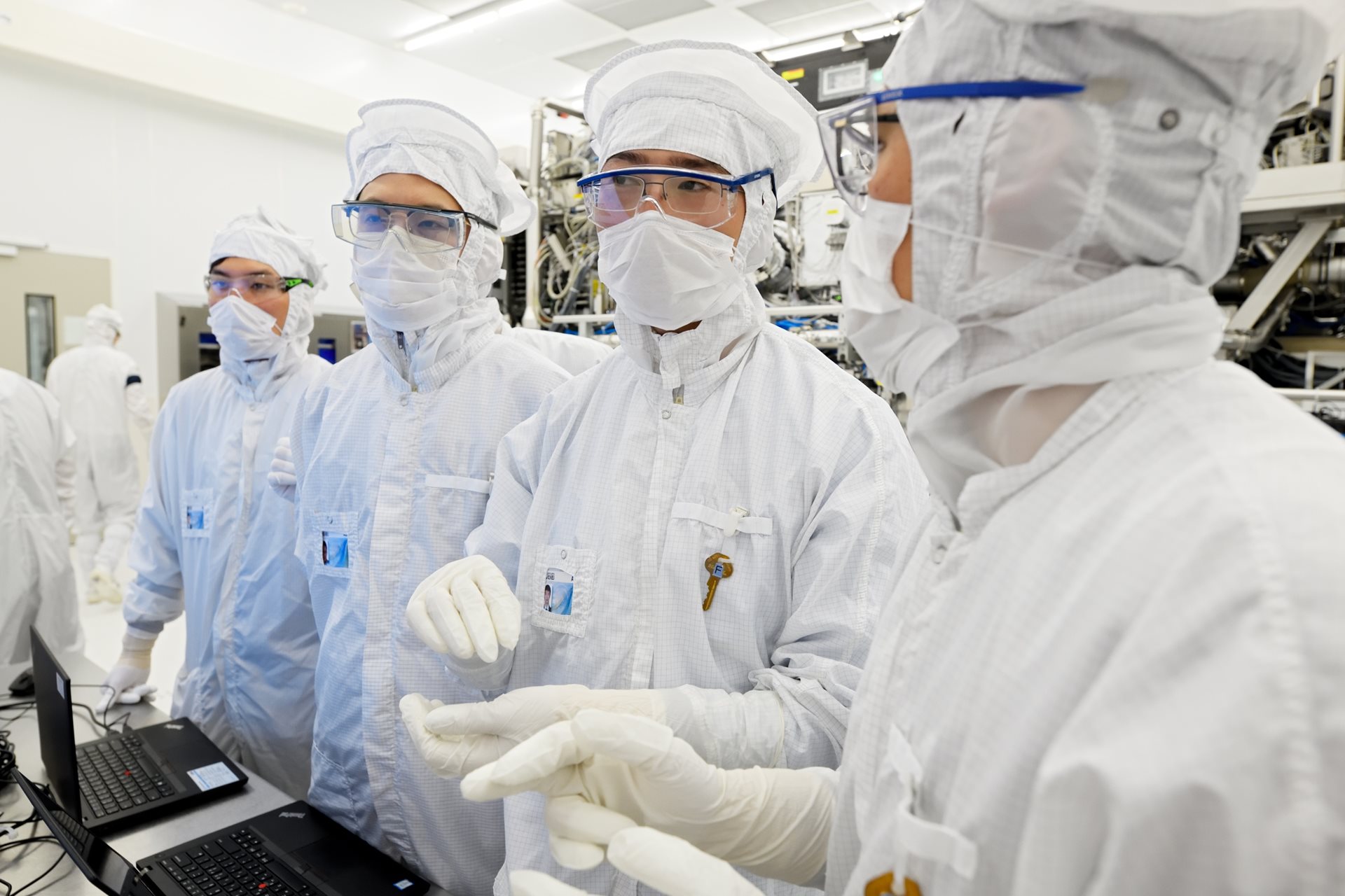 EUV-Wafer-Stage-Training in Taiwan