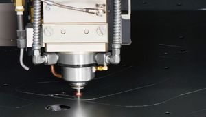 Laserkopf / Laserschnitt