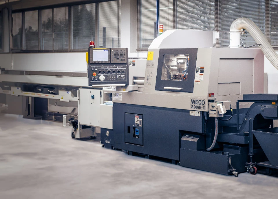 CNC-Langdrehautomat in der Fertigung