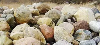 Findlinge/Felsen aus Naturstein
