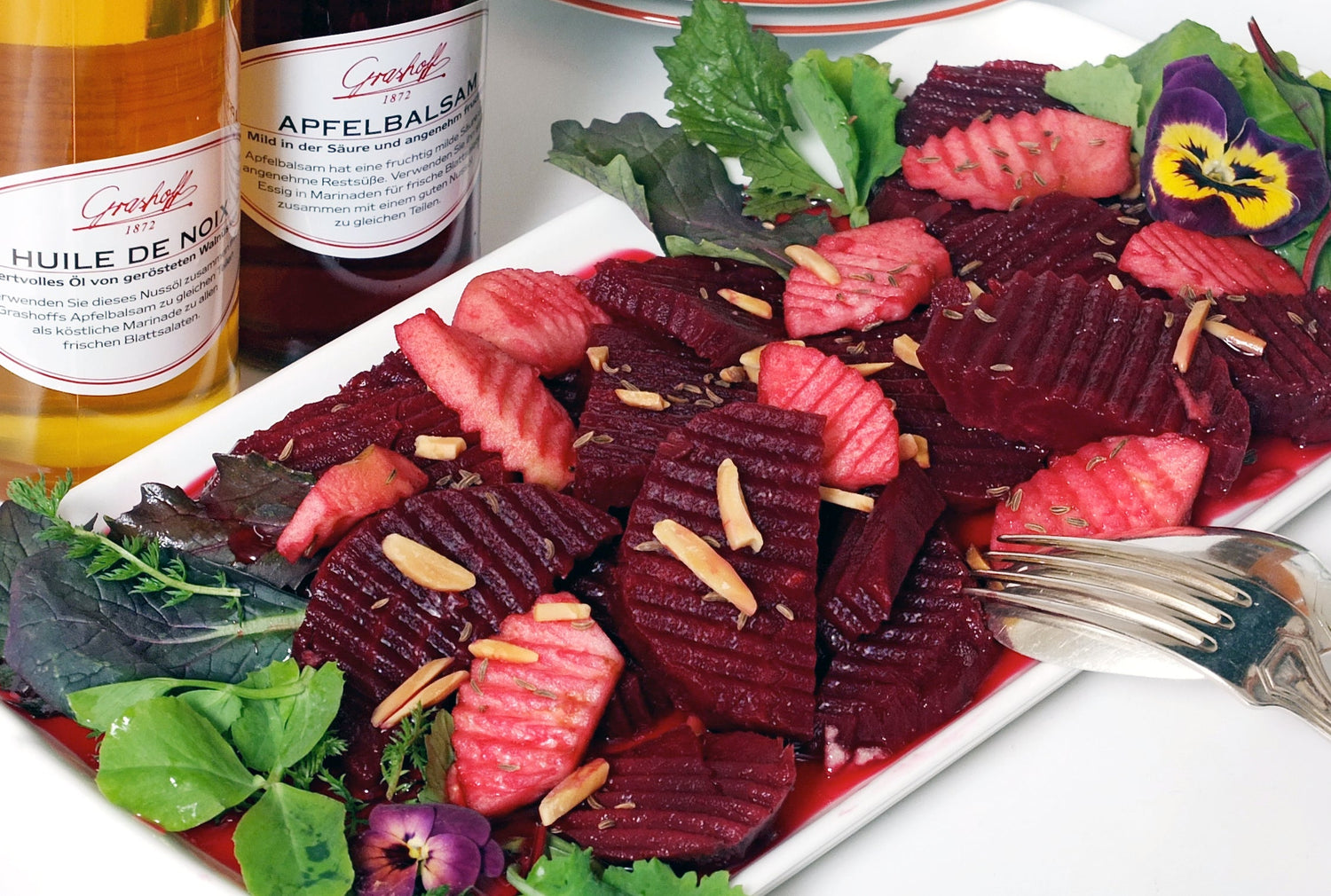 Beetroot salad with apple balsamic