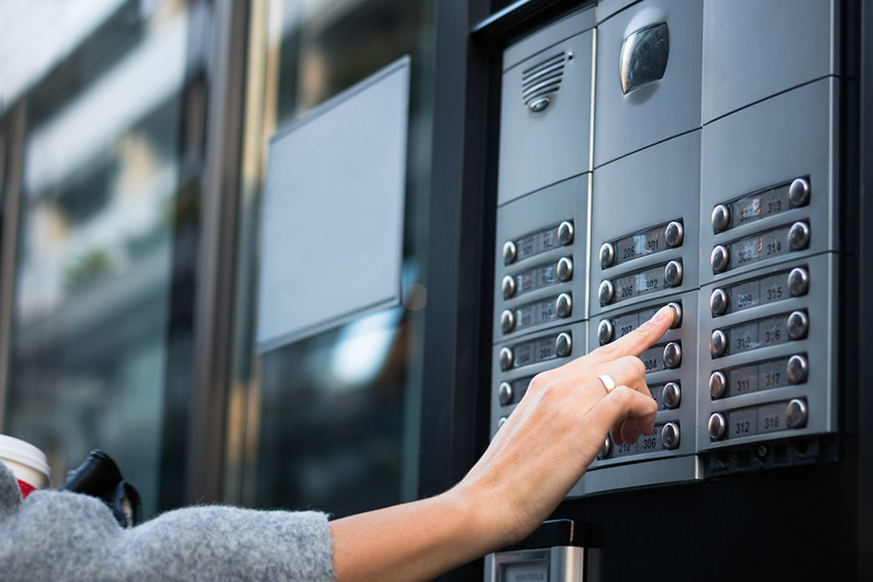 Intercom systems for buildings