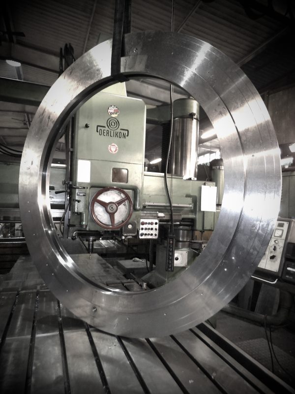 Large part on the machine