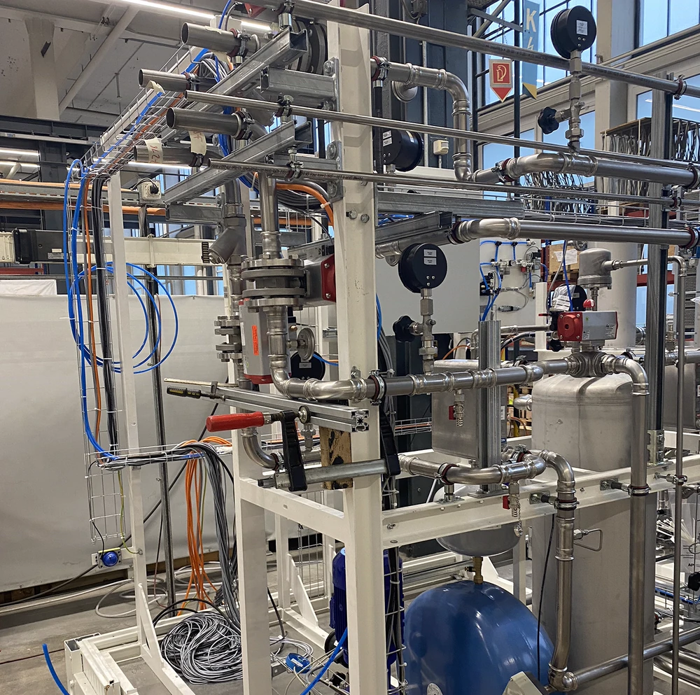 Piping of a process plant