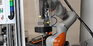 Kollaborative Schraubroboter mit patentiertem Schraubsystem
