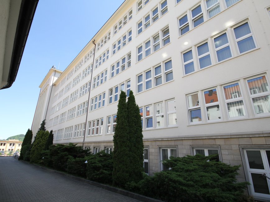 Gebäudefront am Standort Jena