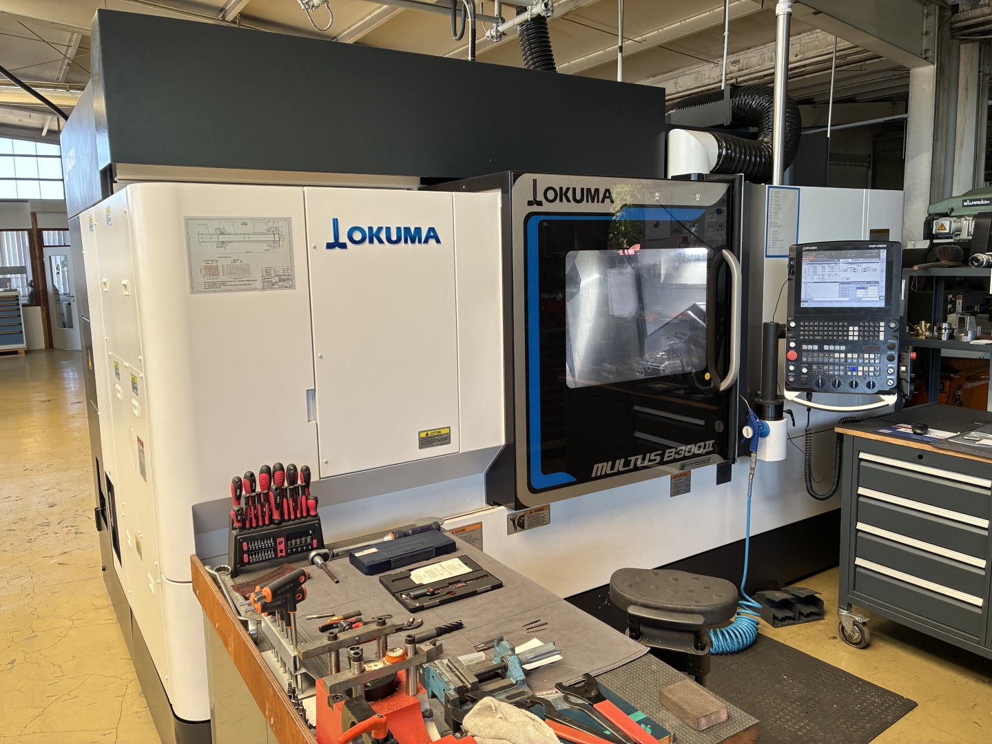 OKUMA MULTUS B300II-W CNC-Dreh- und Fräszentrum, gebraucht