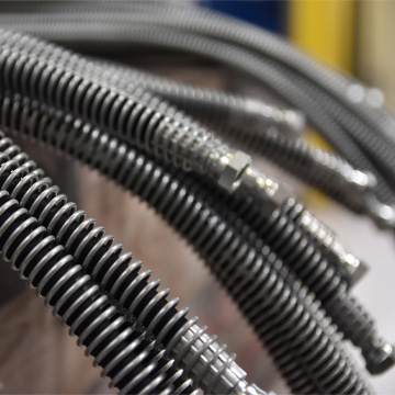 Hydraulikschlauch mit Stahlschutz