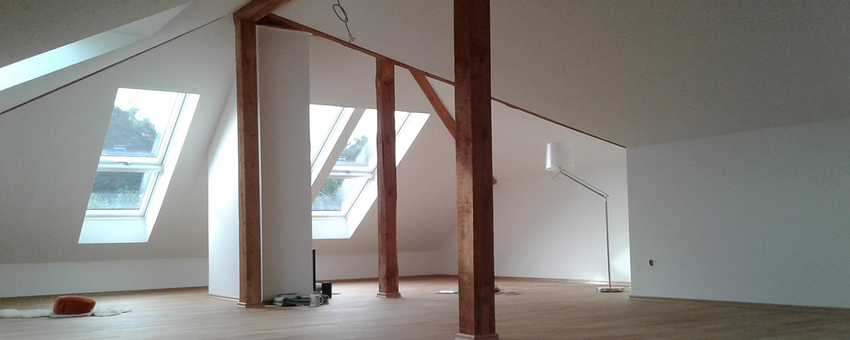 Holzrahmenbau- und Massivholzhäuser