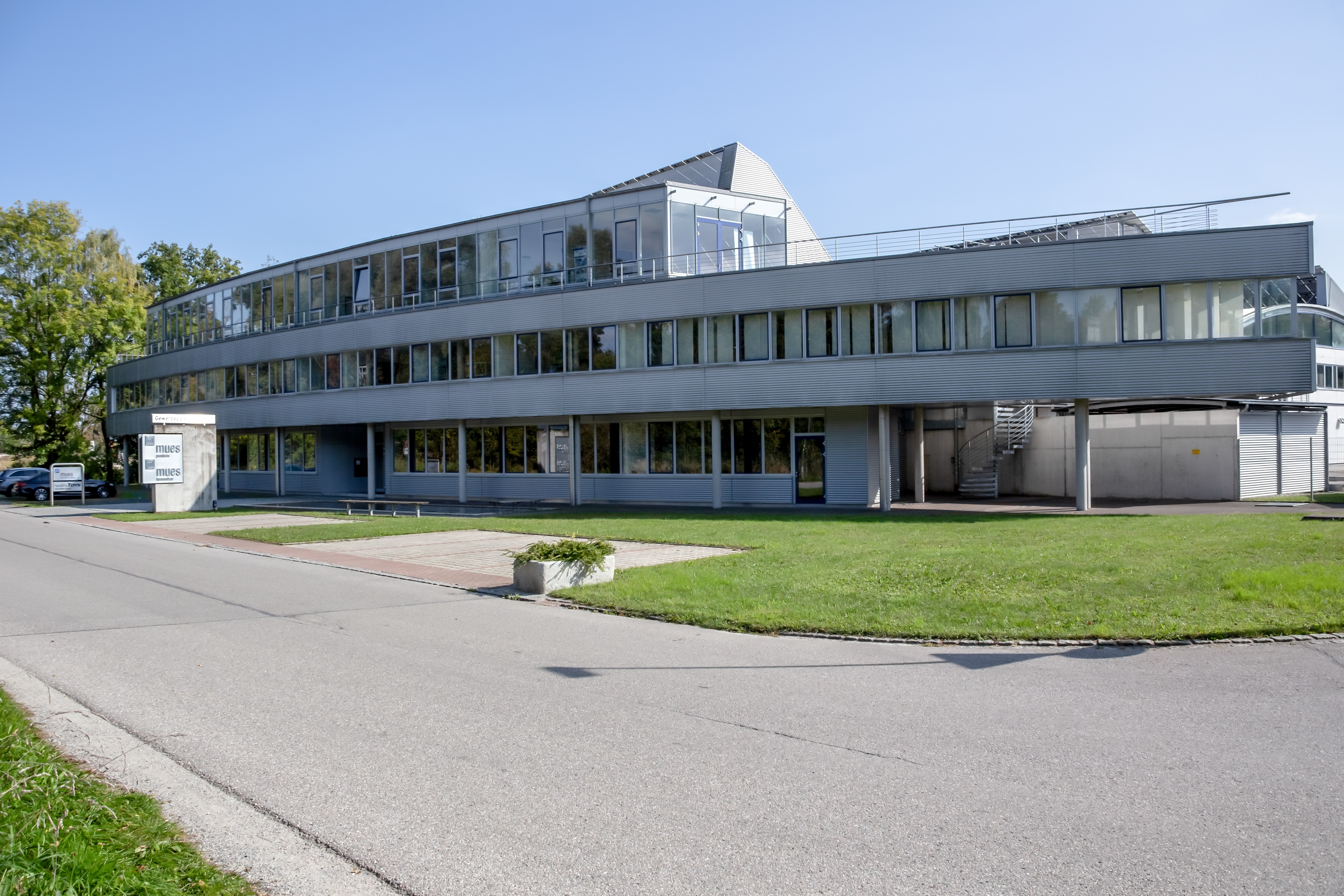 mues – Fertigung