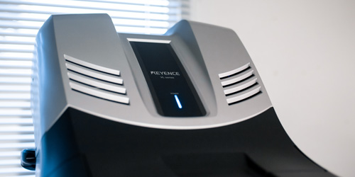 Digitaler Messprojektor Keyence IM-8030T