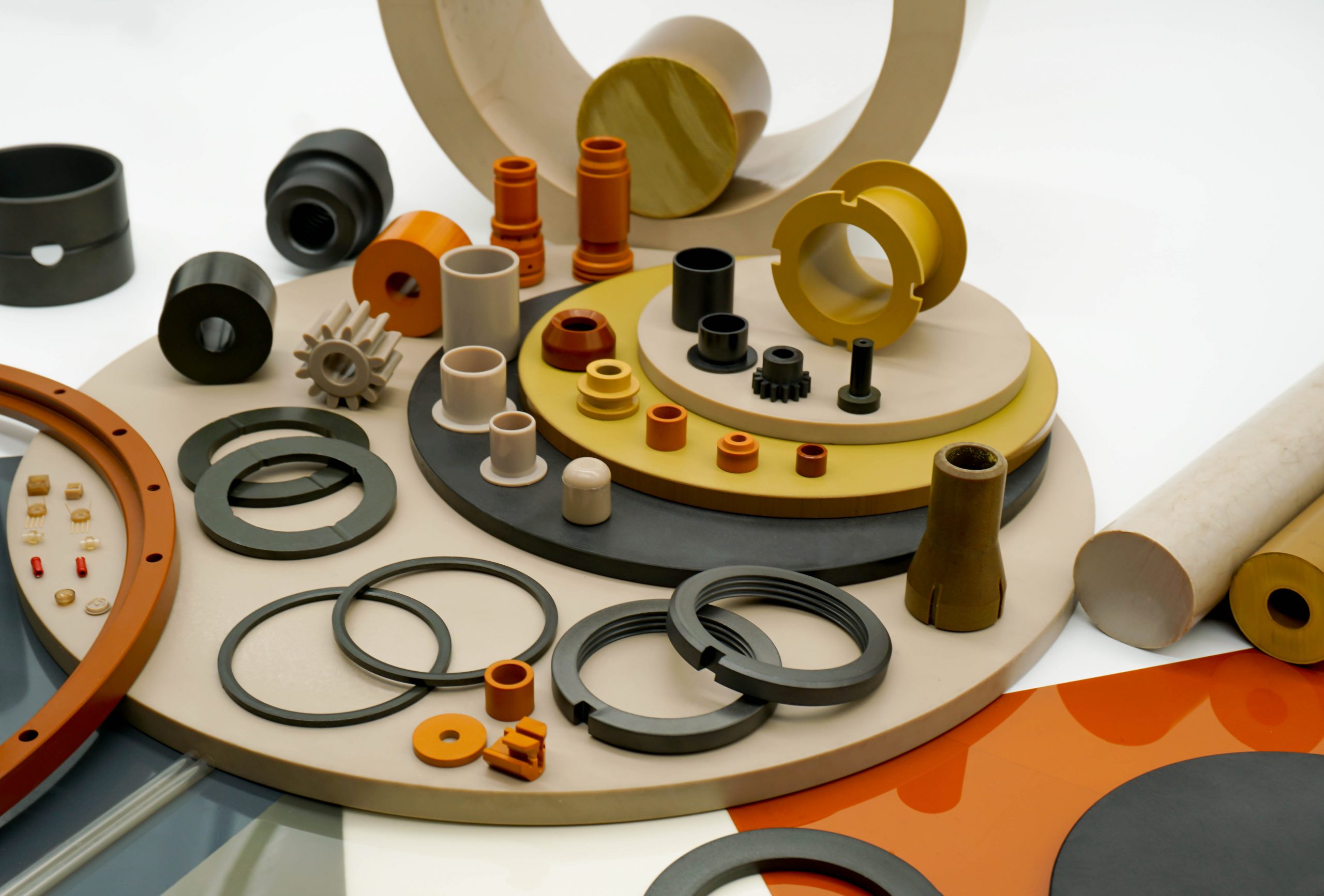Mix of semi-finished products and finished parts made of high-performance