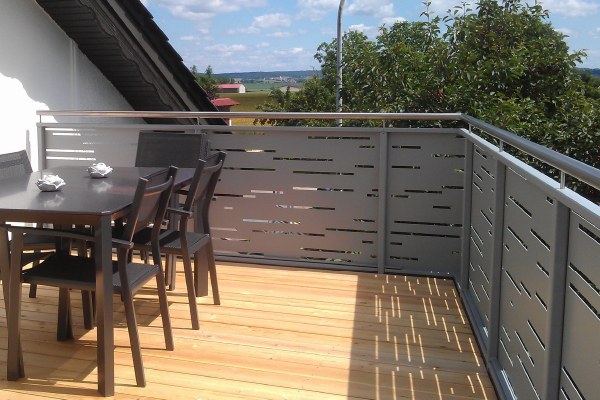 Balkon mit Wendeltreppe
