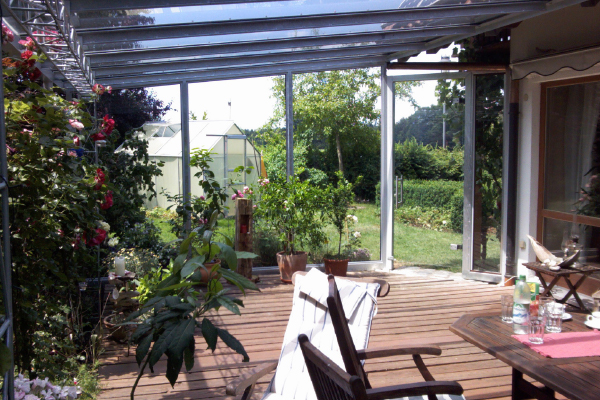 Terrassenüberdachung mit verdeckter Entwässerung