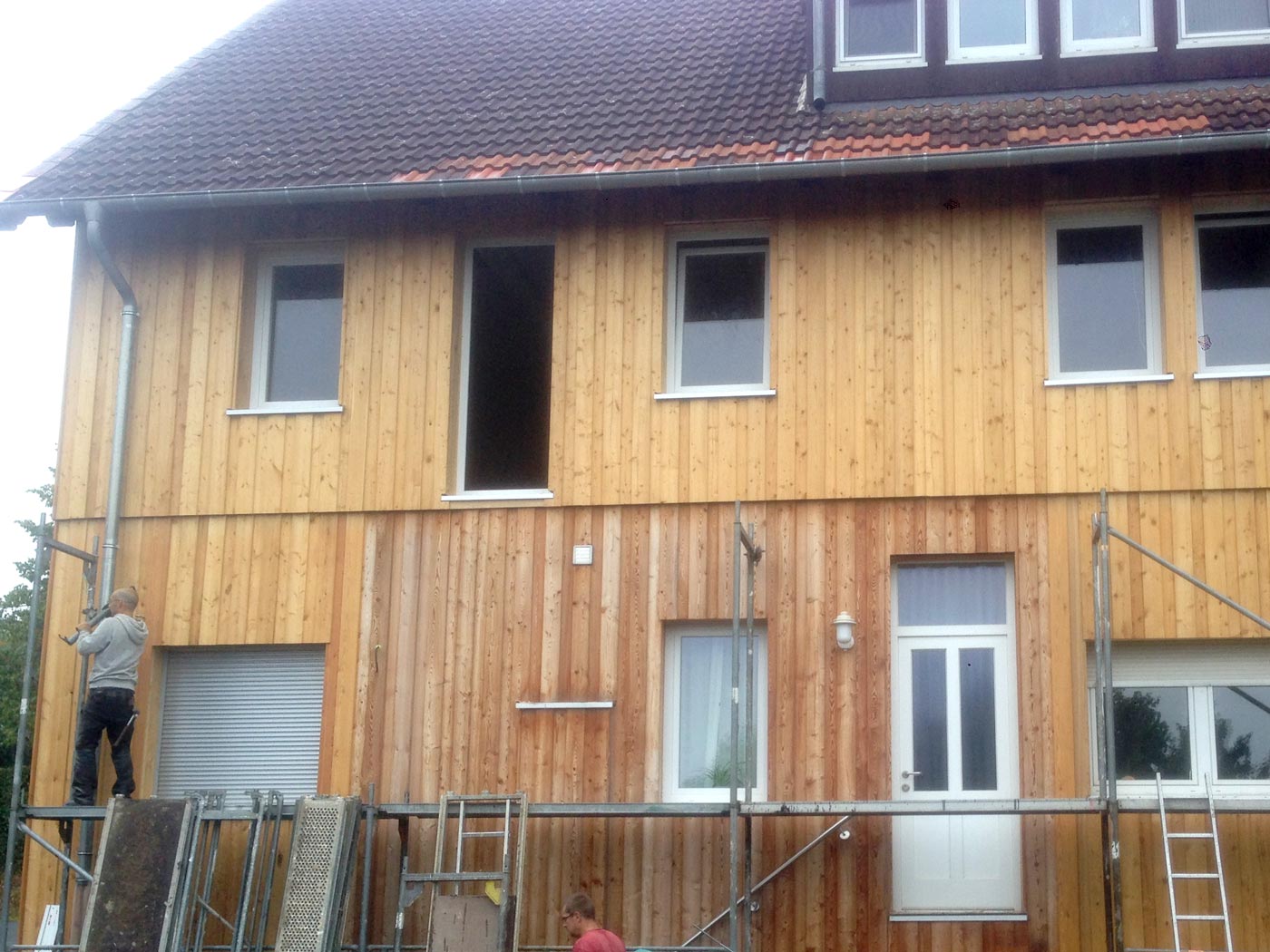 Fassade mit Holzverschalung