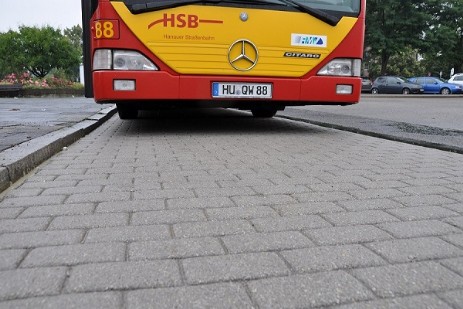 Gestaltete Busbahnhof-Fläche