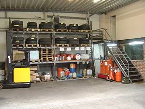Large-parts warehouse