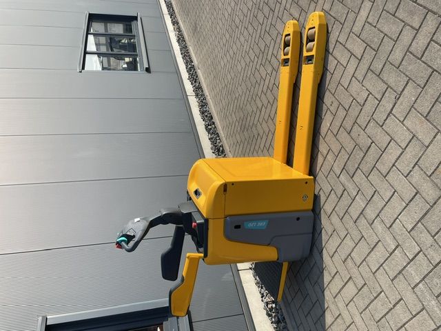 Jungheinrich ERE120 Niederhubwagen (2.000 kg)