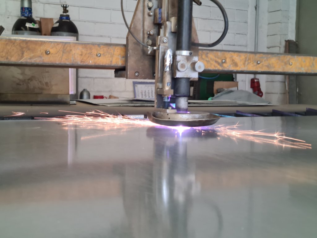 Fertigungsmaschine im Werkstattbereich