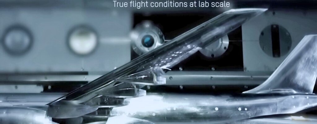 Remotely controlled control surface under cryogenic conditions