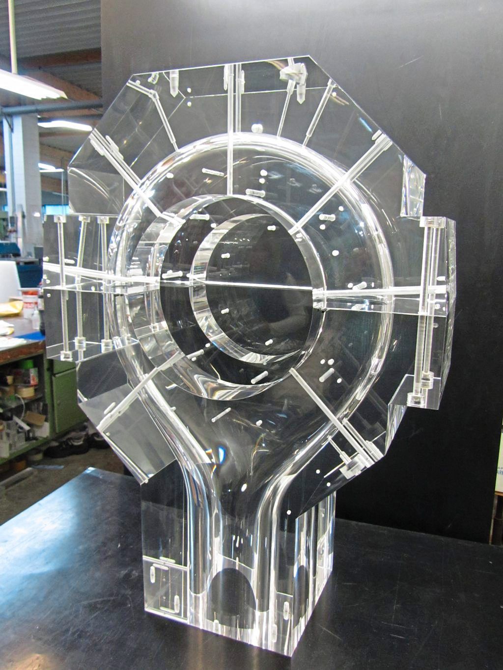 Plexiglas-Kopf