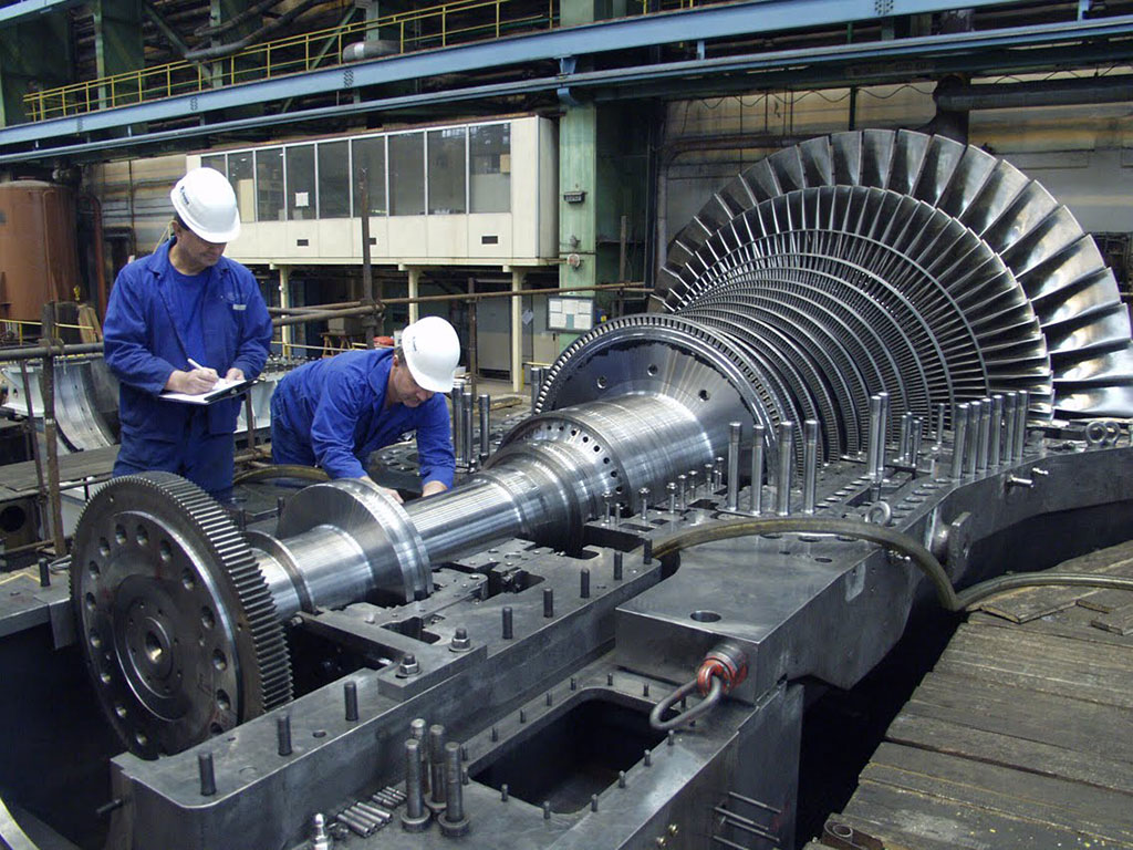 Turbine and rotor components