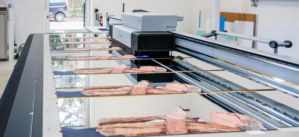 Large-format digital printing