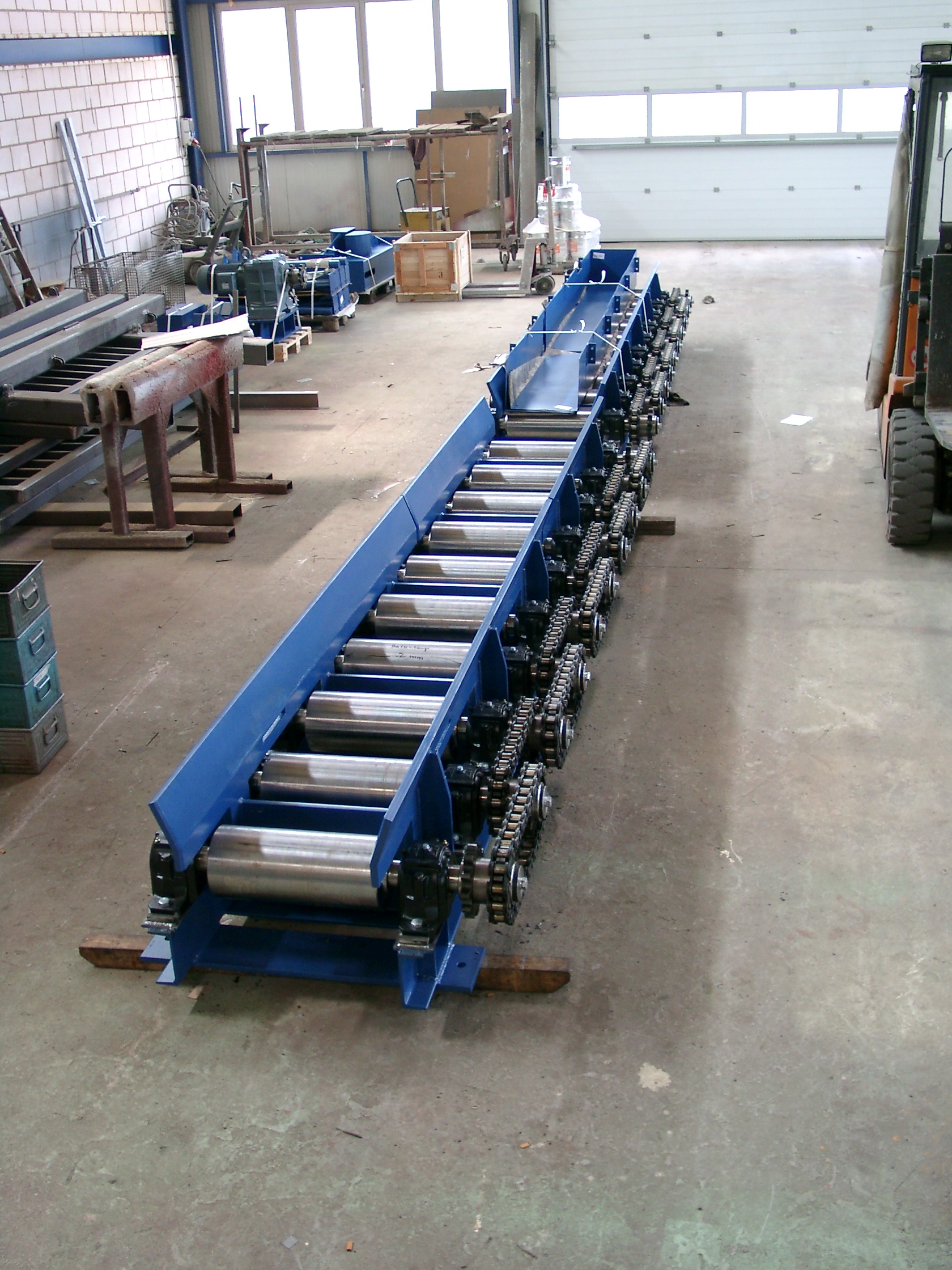 Roller conveyor