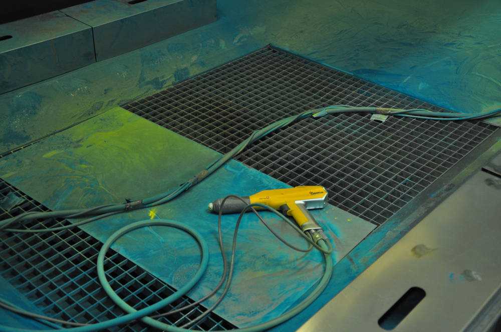 Powder coating takt line