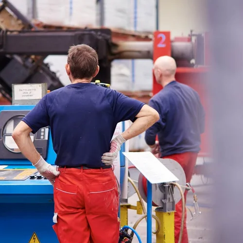 Plastics engineering: employees in Gerstungen