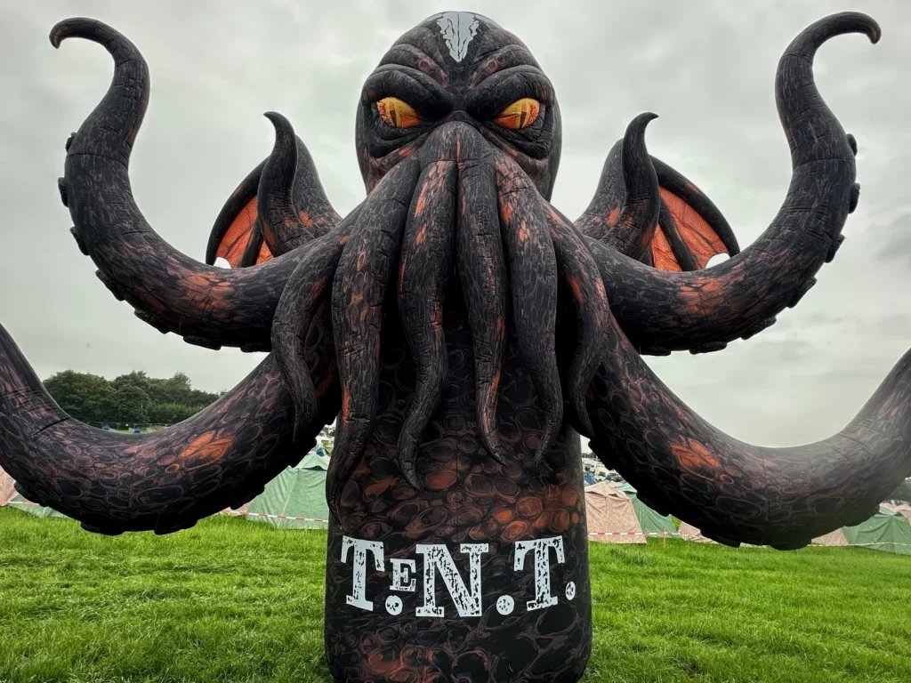 Wacken Open Air Haupteingang: Inflatable Chtulu