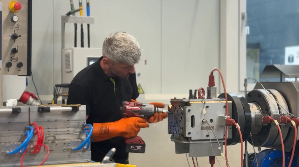 Schnellwechselsystem für Extrusionswerkzeuge