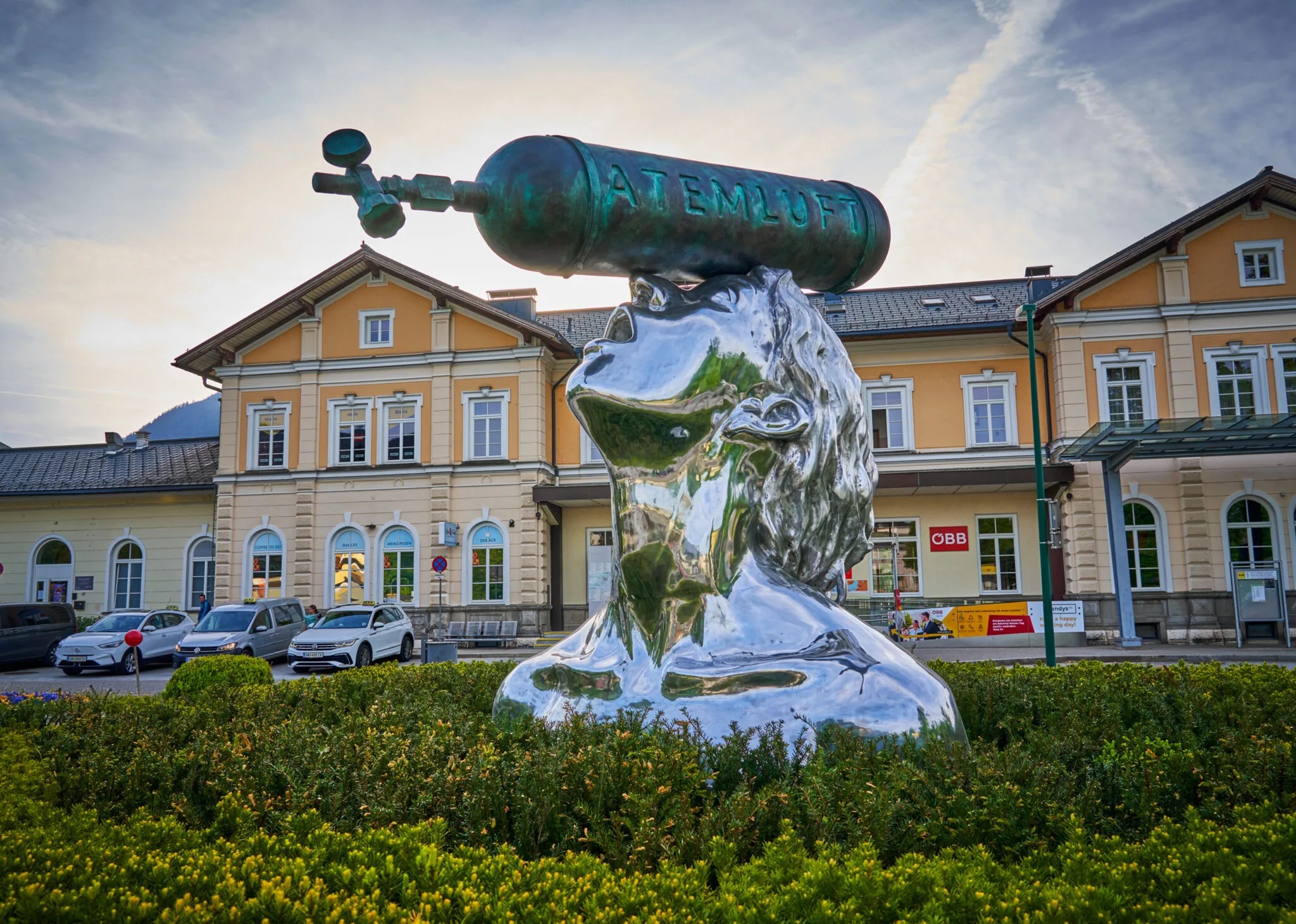 Skulptur „Atemluft“ (Xenia Hausner)