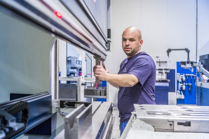 Gelaserte und abgekantete Blechteile