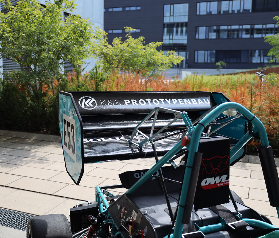 Aerodynamische Bauteile für Formula Student Fahrzeug