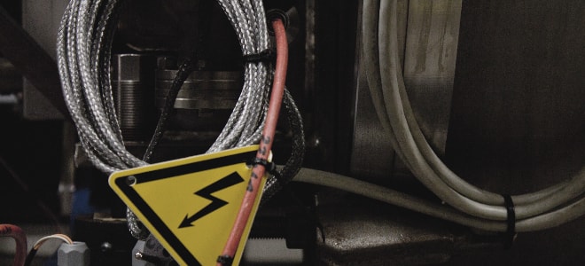 Elektrotechnische Installation und Inbetriebnahme