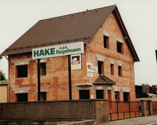 Bau von Büro und Halle 1985