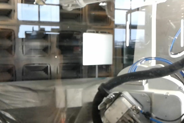 Detailansicht einer Roboter-Lackieranlage