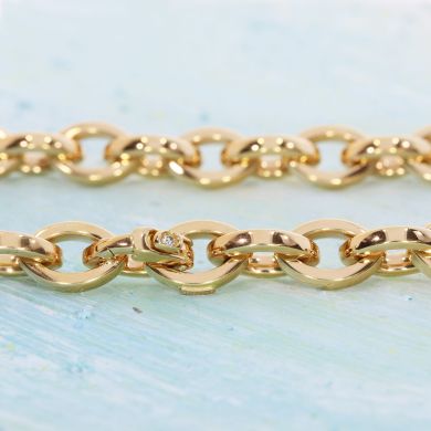 Collier Rotgold Navette mit Brillanten