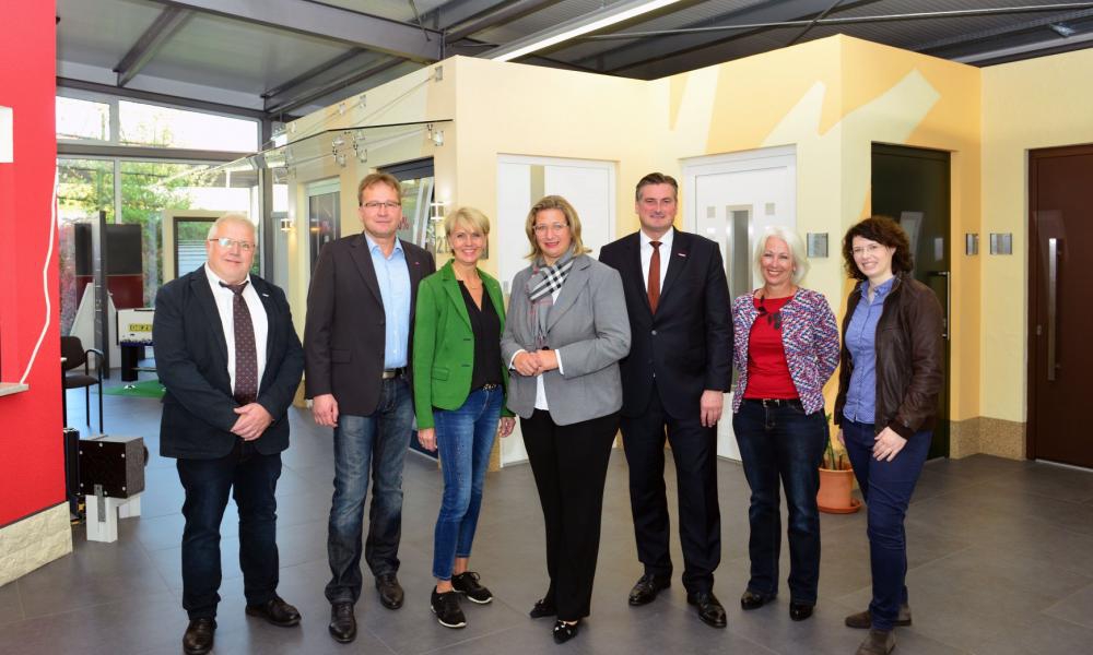 Visit from Minister of Economic Affairs Anke Rehlinger – Exemplary company in